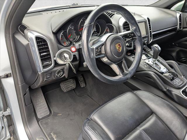 Used 2016 Porsche Cayenne AWD/4WD image 9