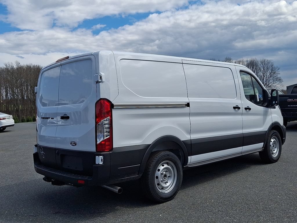 New 2026 Ford Transit 150 Low Roof RWD image 4