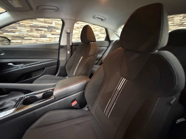 Used 2023 Hyundai Elantra SEL w/ Convenience Package FWD image 14