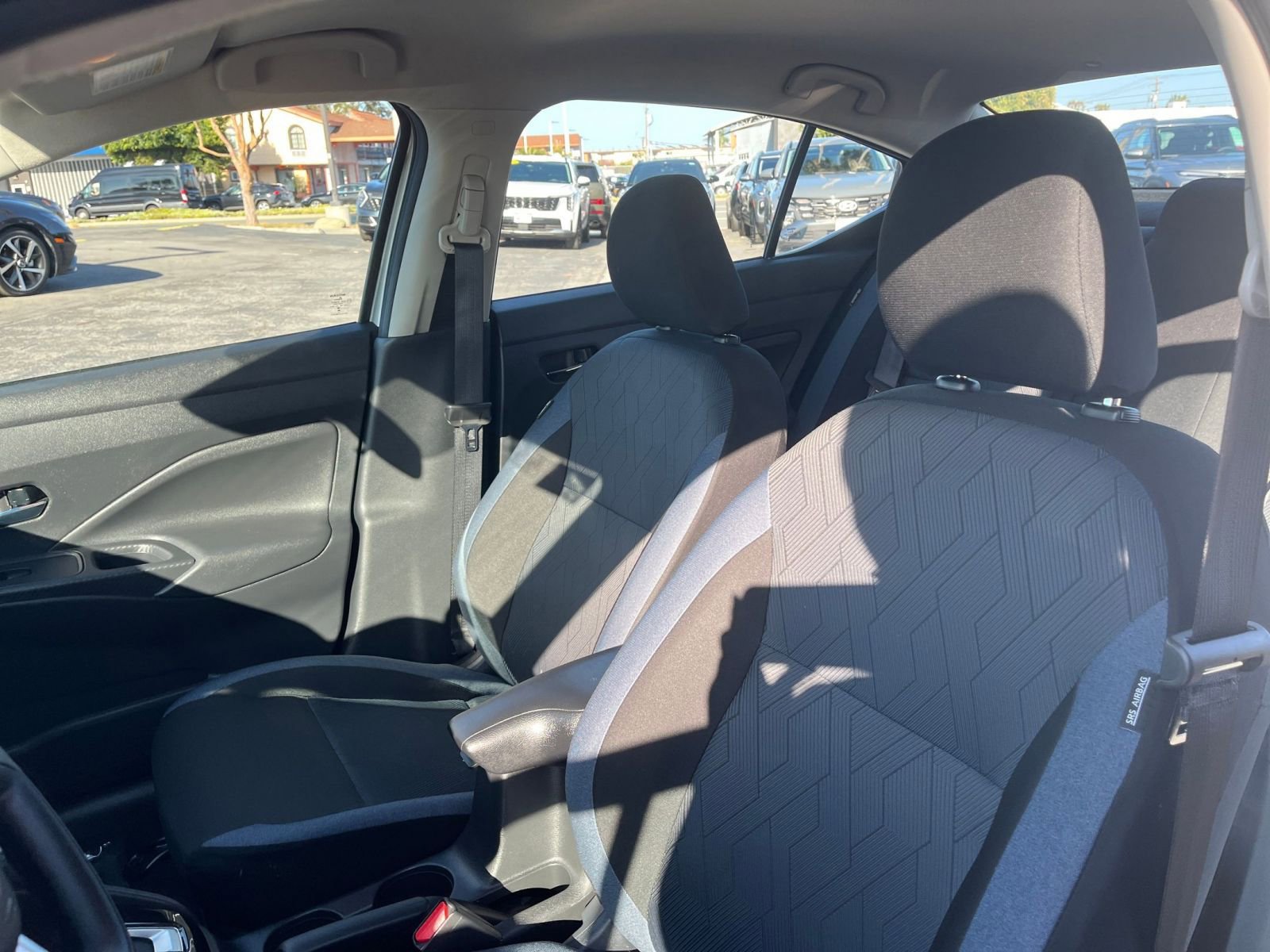 Used 2025 Nissan Versa SV FWD image 27