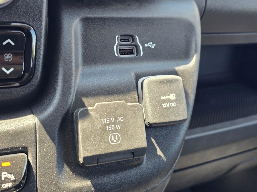 New 2026 RAM ProMaster 3500 w/ Safety Group FWD image 27