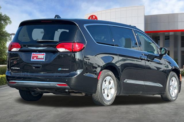 Used 2018 Chrysler Pacifica Touring Plus image 4