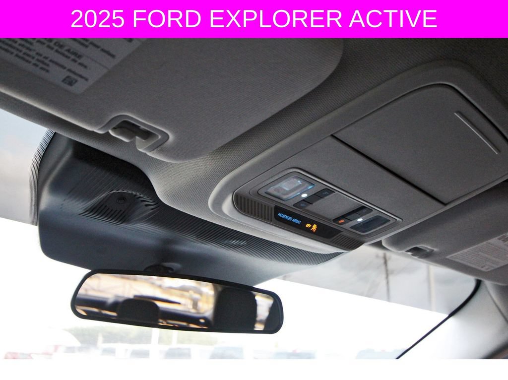 Used 2025 Ford Explorer Active RWD image 24