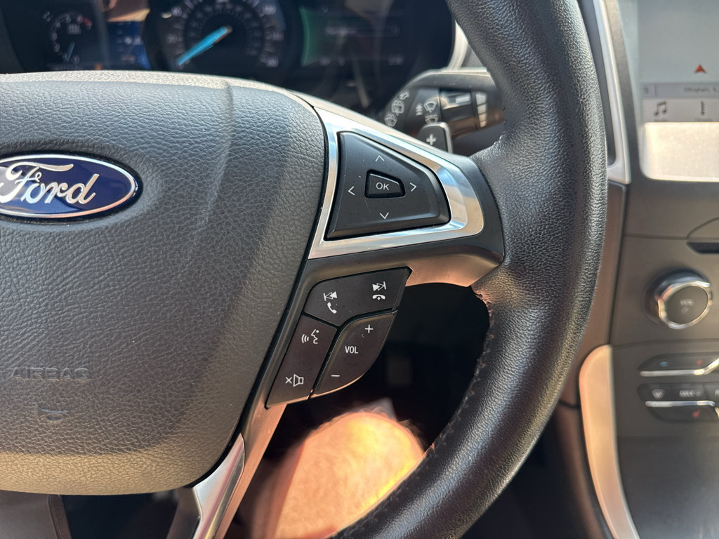 Used 2017 Ford Edge SEL w/ Equipment Group 201A AWD/4WD image 23