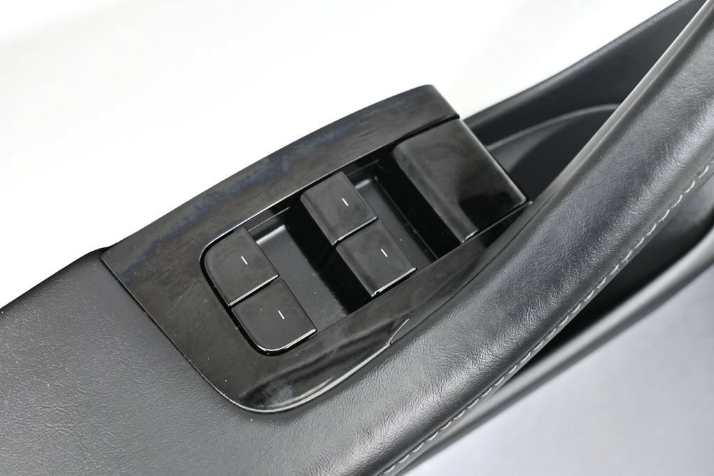 Used 2018 Tesla Model 3 Long Range AWD/4WD image 18