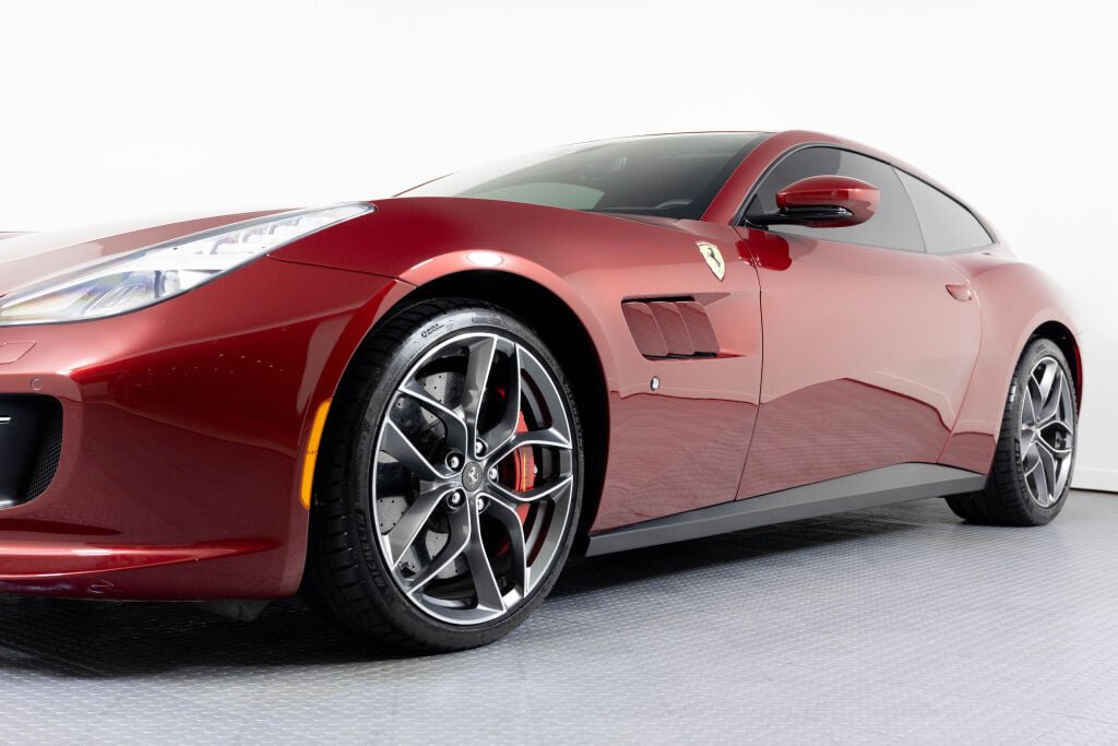 Certified 2019 Ferrari GTC4Lusso T RWD image 15
