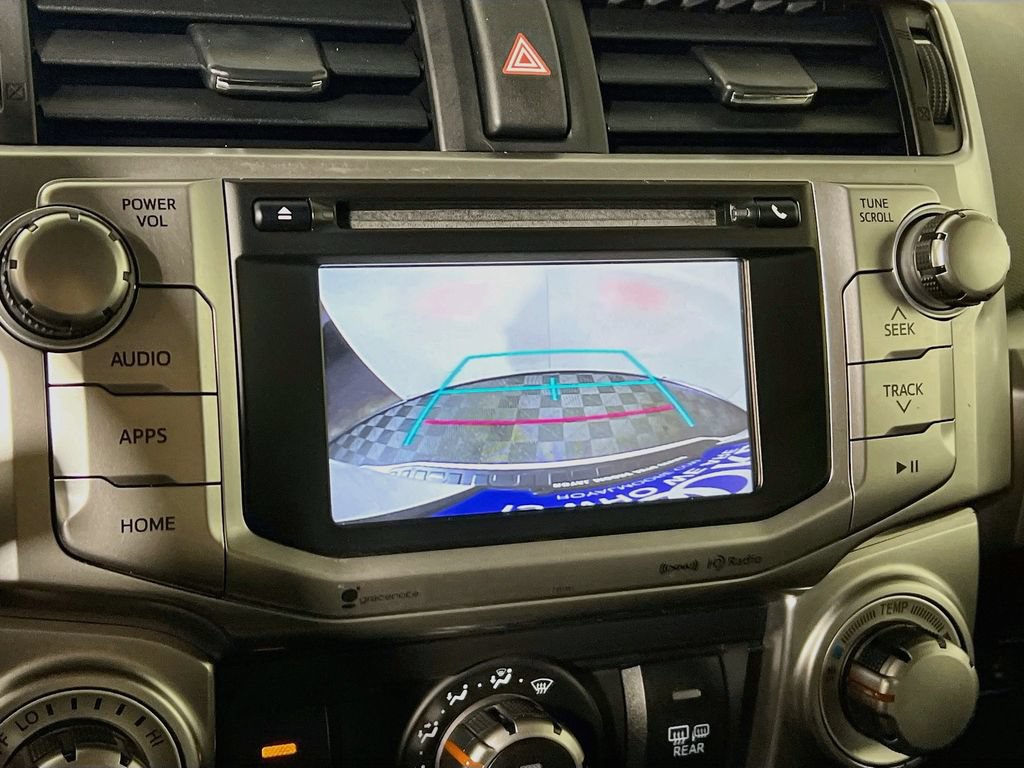 Used 2018 Toyota 4Runner SR5 AWD/4WD image 12