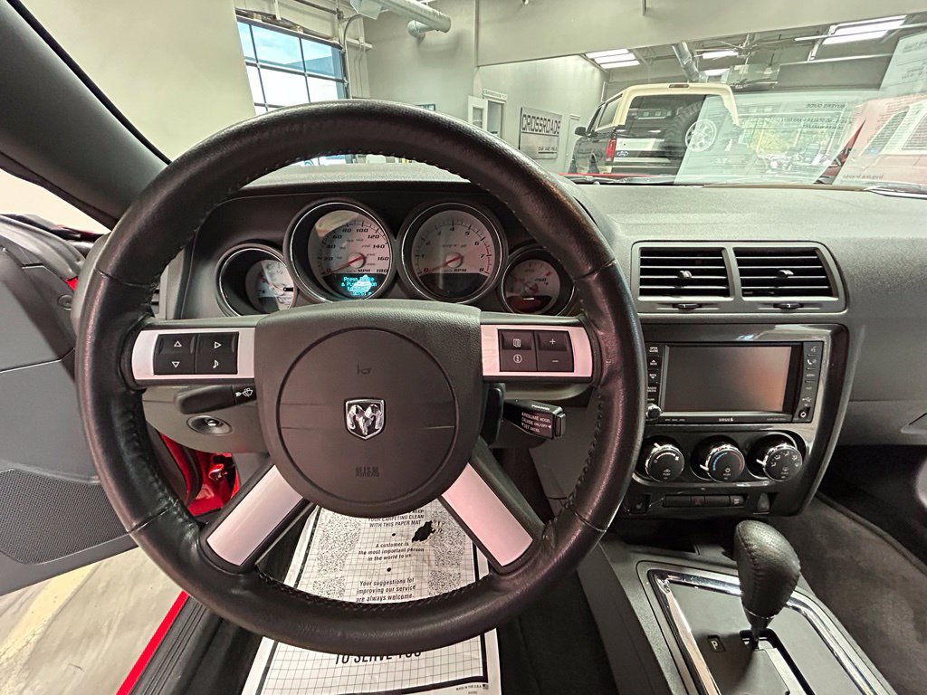 Used 2009 Dodge Challenger SRT8 RWD image 9