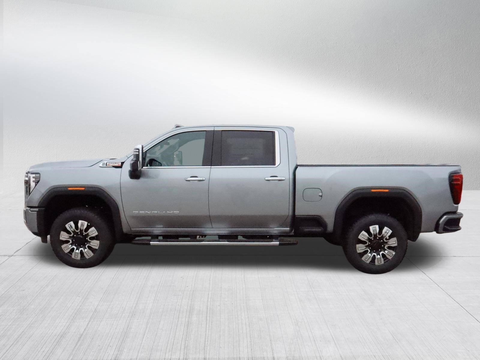 New 2026 GMC Sierra 3500 Denali w/ Denali Reserve Package AWD/4WD image 4