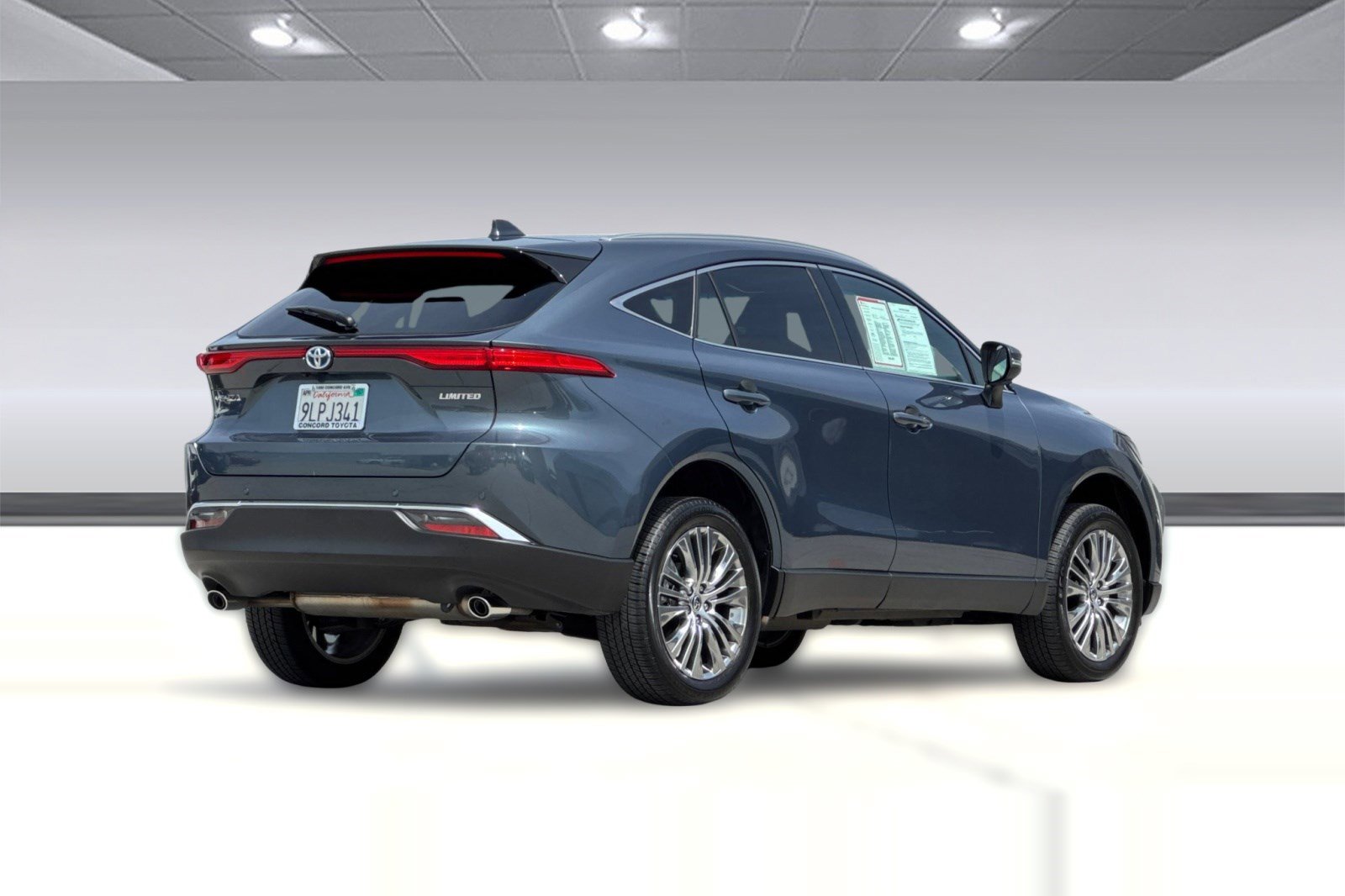 Certified 2024 Toyota Venza Limited AWD/4WD image 3