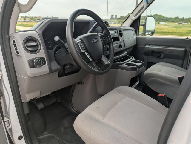 Used 2024 Ford E-450 and Econoline 450 Super Duty RWD image 14