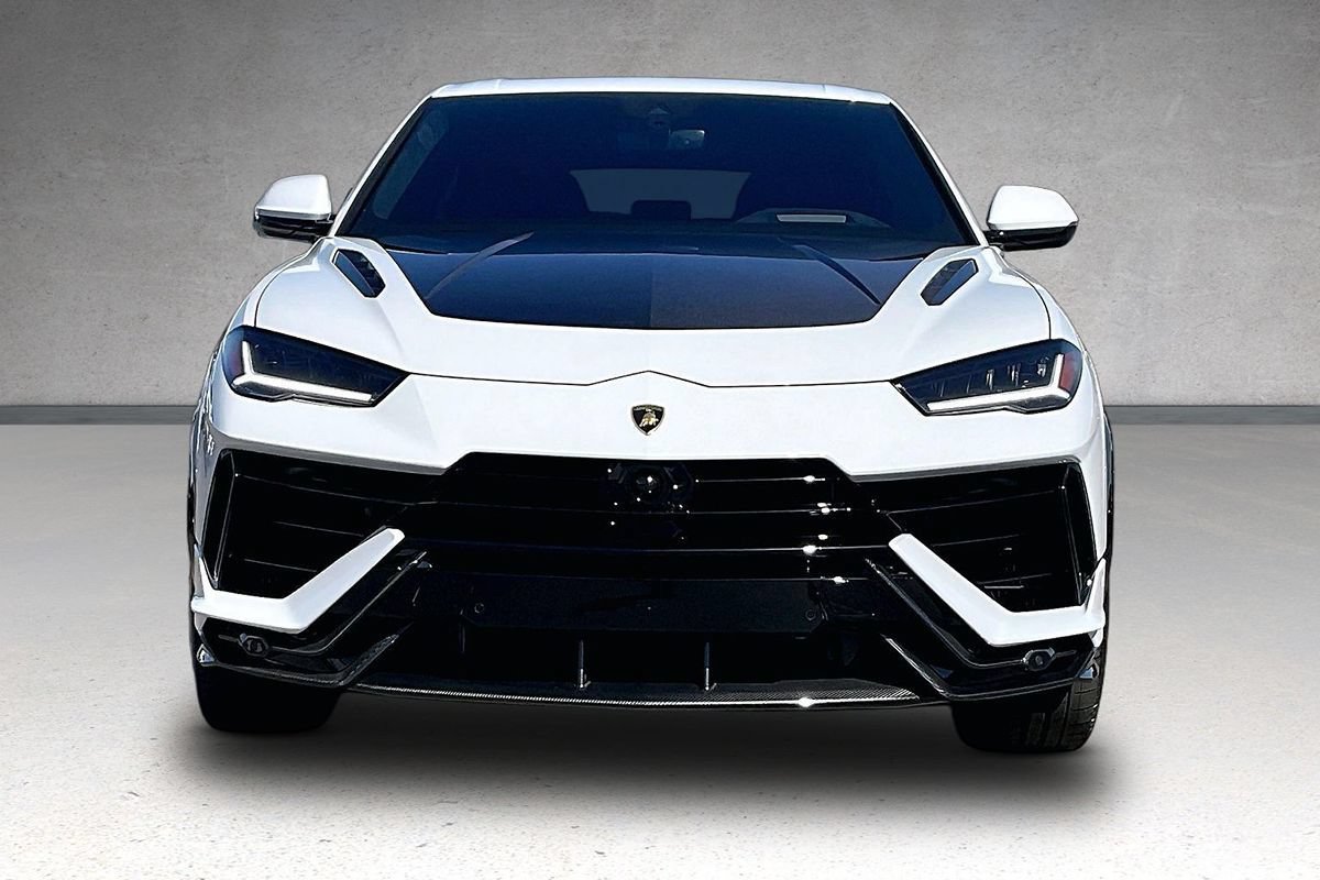 Used 2023 Lamborghini Urus Performante AWD/4WD image 3