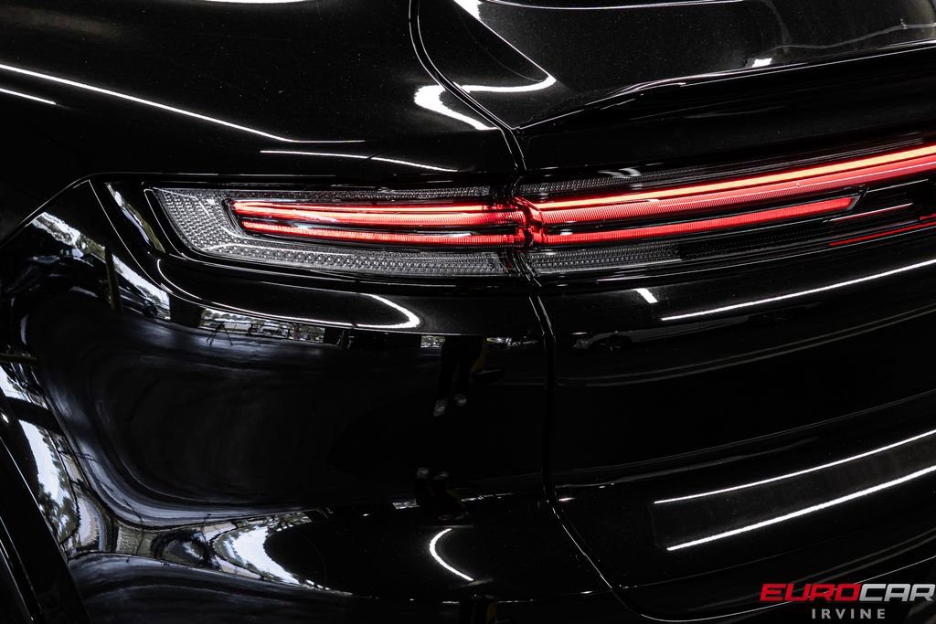 Used 2025 Porsche Cayenne GTS image 15