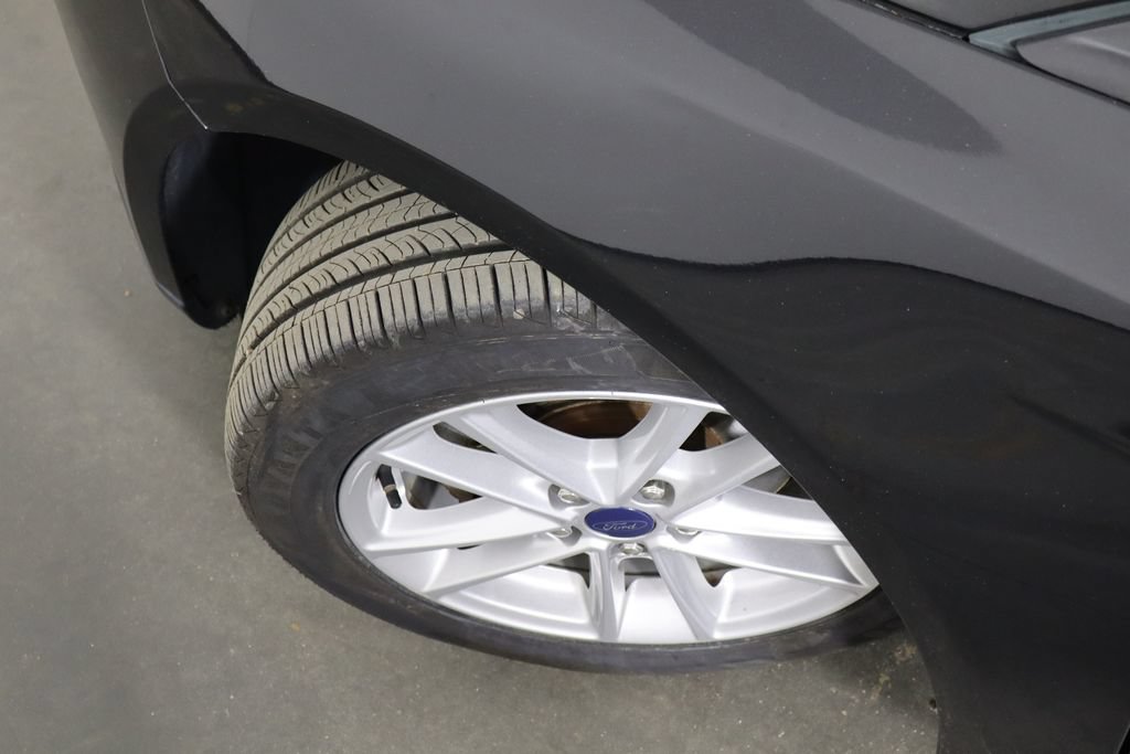 Used 2015 Ford Focus SE FWD image 37