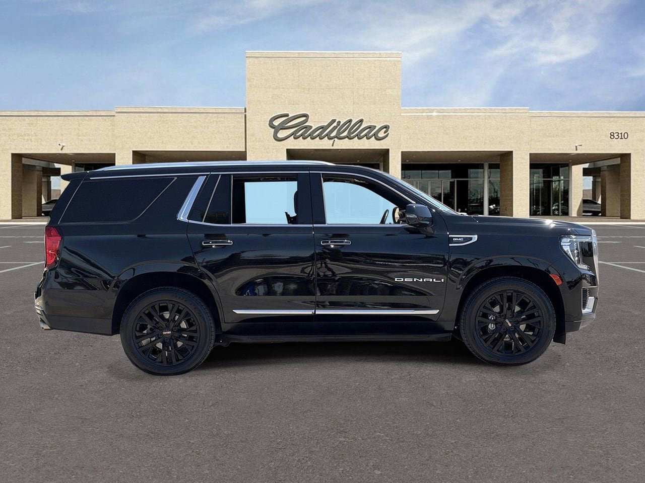 Used 2022 GMC Yukon Denali AWD/4WD image 4