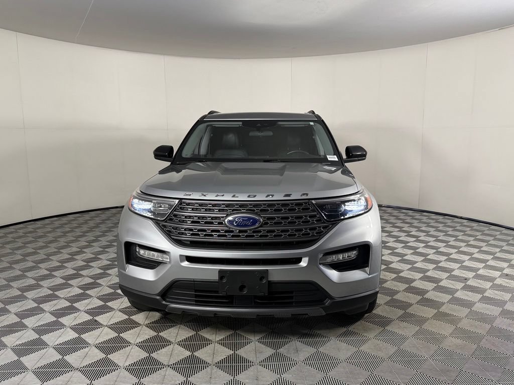 Used 2023 Ford Explorer XLT w/ Equipment Group 202A AWD/4WD image 12