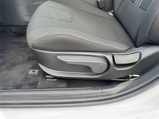 New 2025 Hyundai Elantra SEL image 13