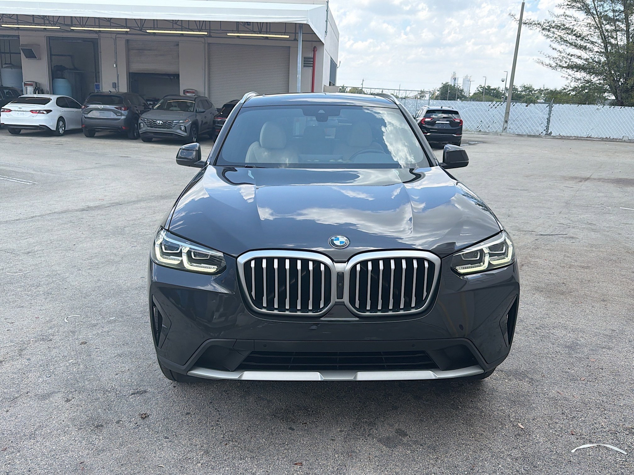 Used 2023 BMW X3 xDrive30i w/ Premium Package w/ZPA AWD/4WD image 2