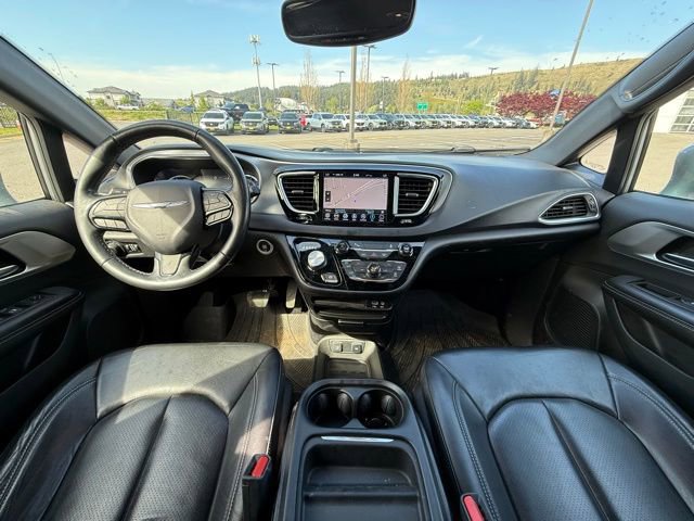 Used 2019 Chrysler Pacifica Touring-L w/ S Appearance Package image 13