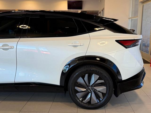 Used 2023 Nissan Ariya AWD image 9