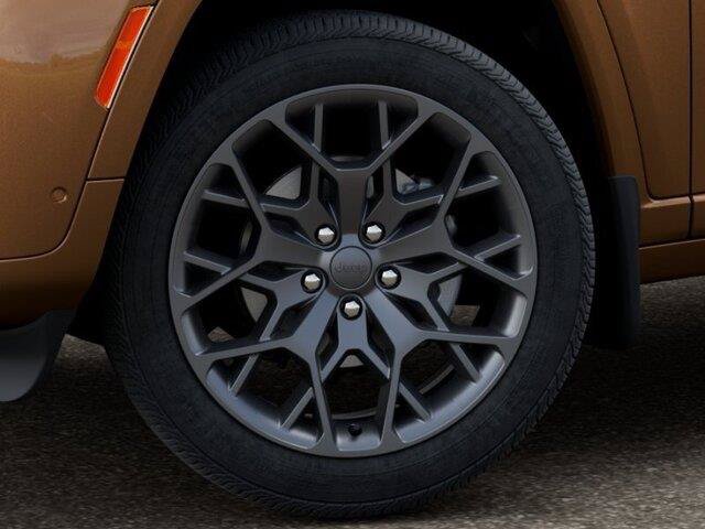 New 2026 Jeep Grand Cherokee Summit AWD/4WD image 11