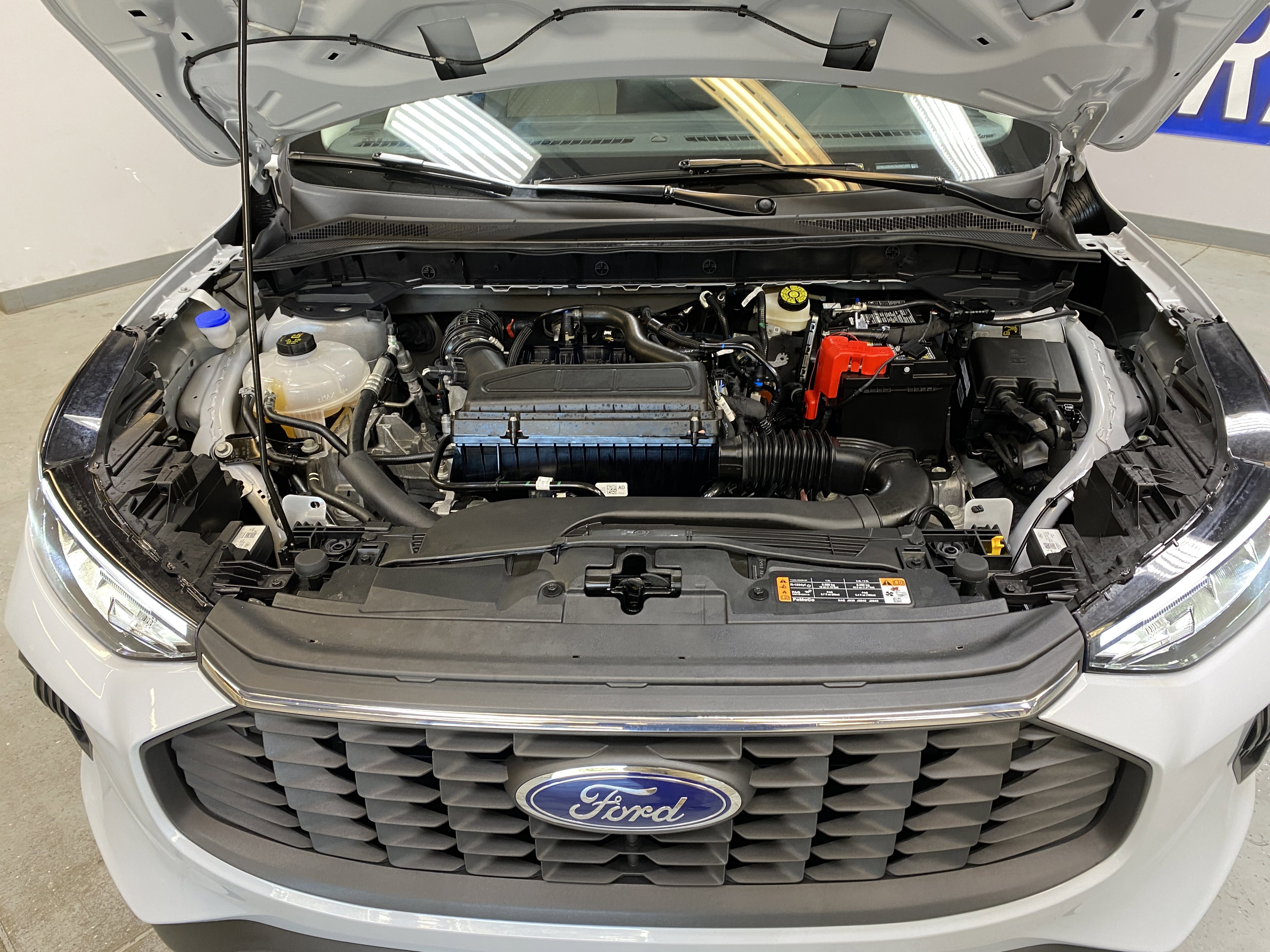 Used 2025 Ford Escape Active image 9