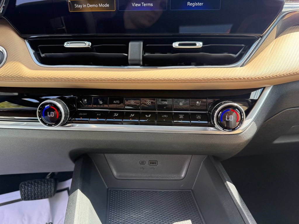 New 2027 Chevrolet Equinox ACTIV w/ Convenience Package III FWD image 40