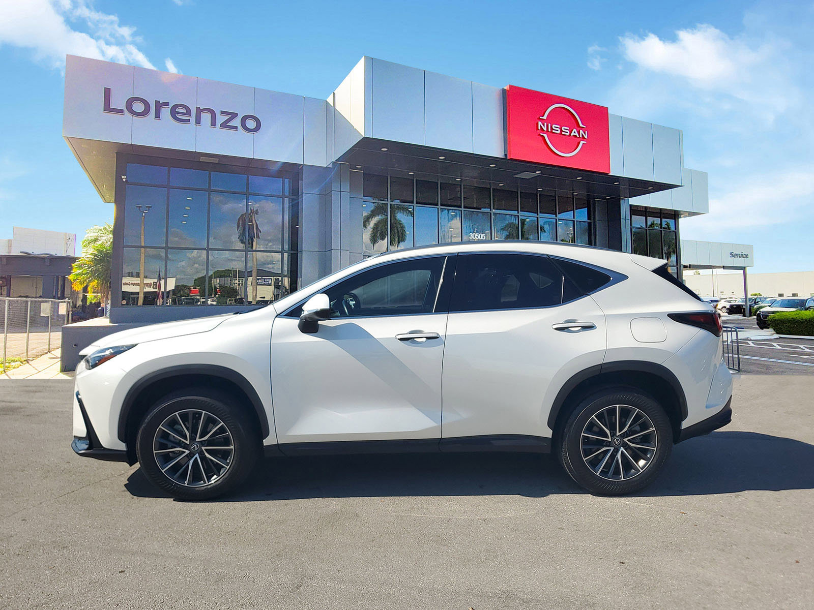 Used 2025 Lexus NX 350 AWD w/ Premium Package image 5