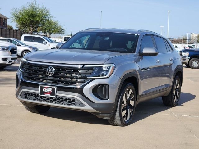 Used 2024 Volkswagen Atlas Cross Sport SE image 12