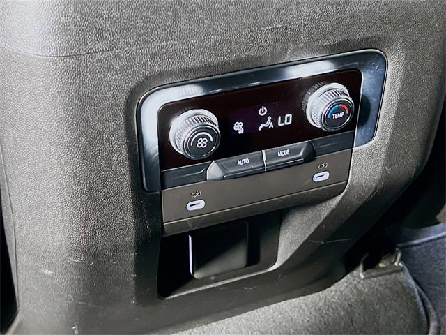 Used 2024 GMC Yukon SLT image 36
