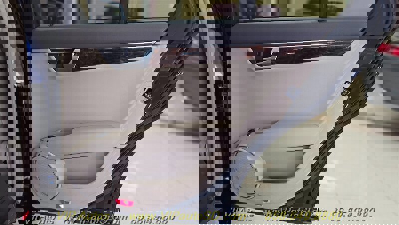 Used 2013 Mercedes-Benz C 250 Sedan image 20