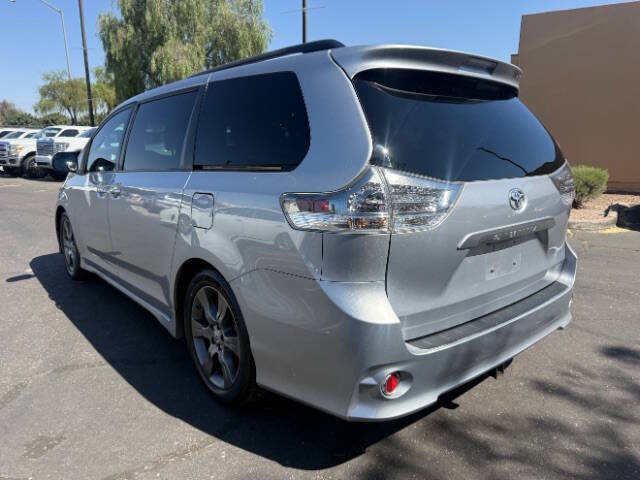 Used 2015 Toyota Sienna SE Premium FWD image 5