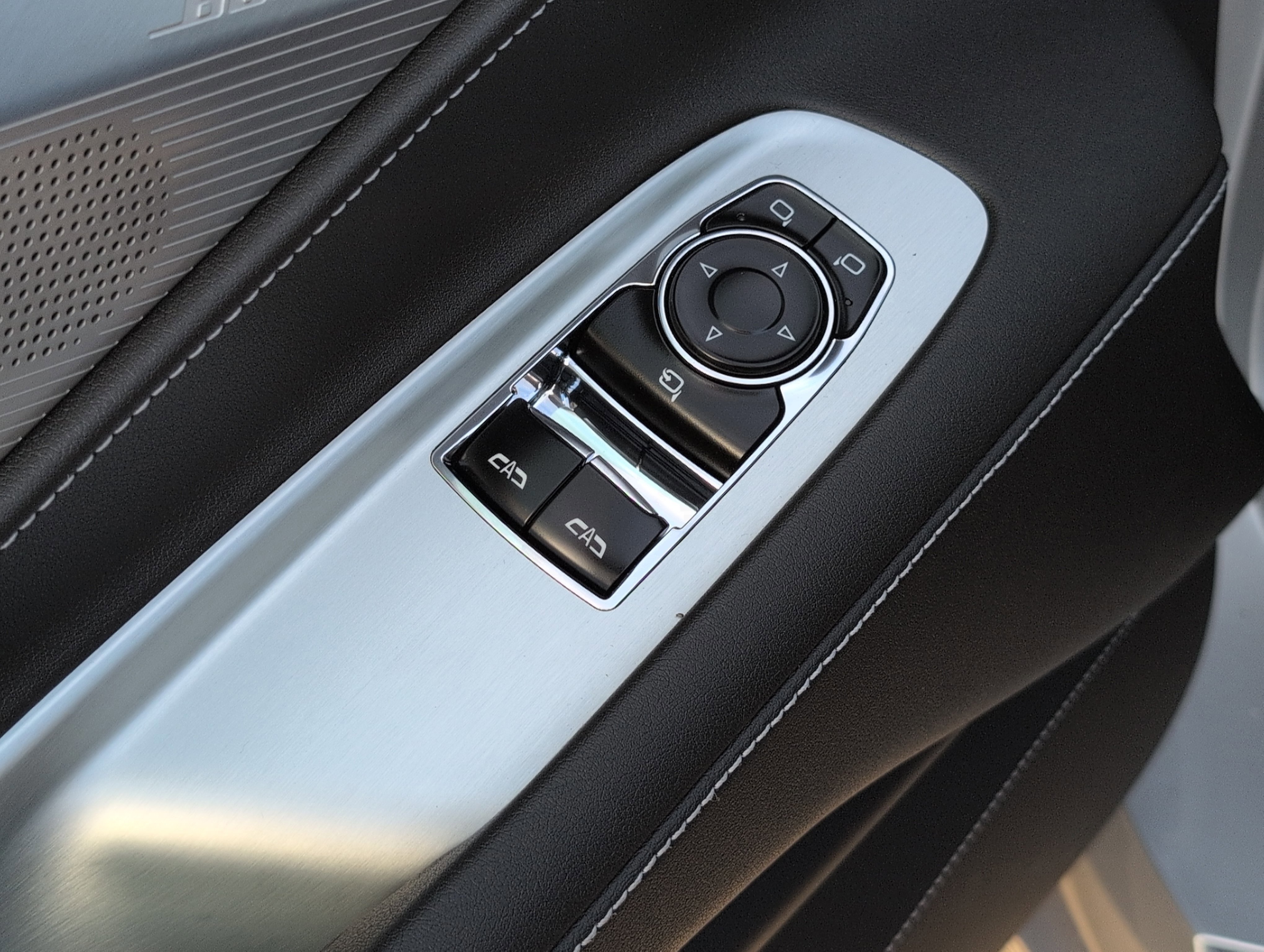 New 2026 Chevrolet Corvette E-Ray image 16