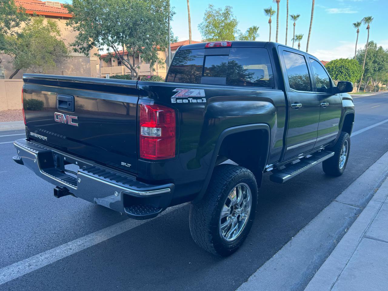 Used 2015 GMC Sierra 1500 SLT w/ SLT Crew Cab Value Package AWD/4WD image 60