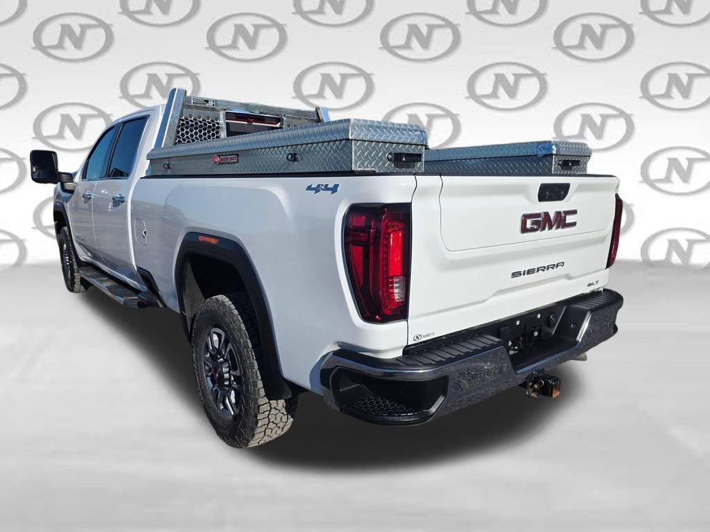 Used 2023 GMC Sierra 3500 SLT w/ SLT Convenience Package AWD/4WD image 11