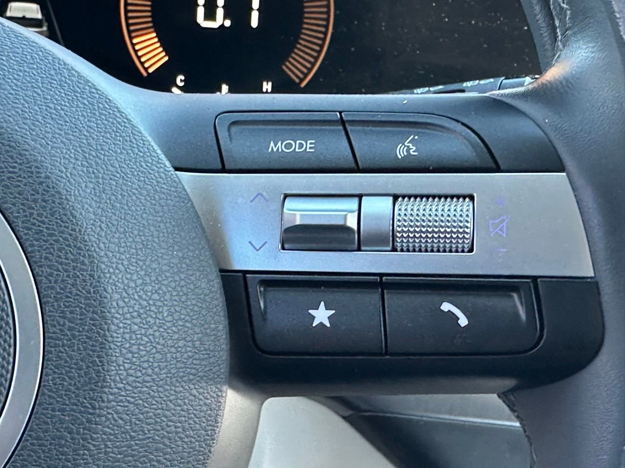 Used 2024 Hyundai Kona SEL image 28