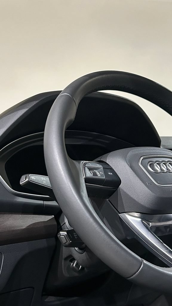 Used 2025 Audi Q5 2.0T Premium Plus AWD/4WD image 44