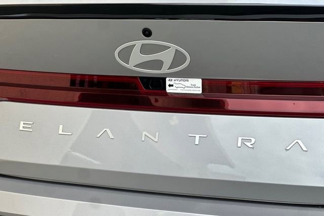 Used 2025 Hyundai Elantra Sport FWD image 34