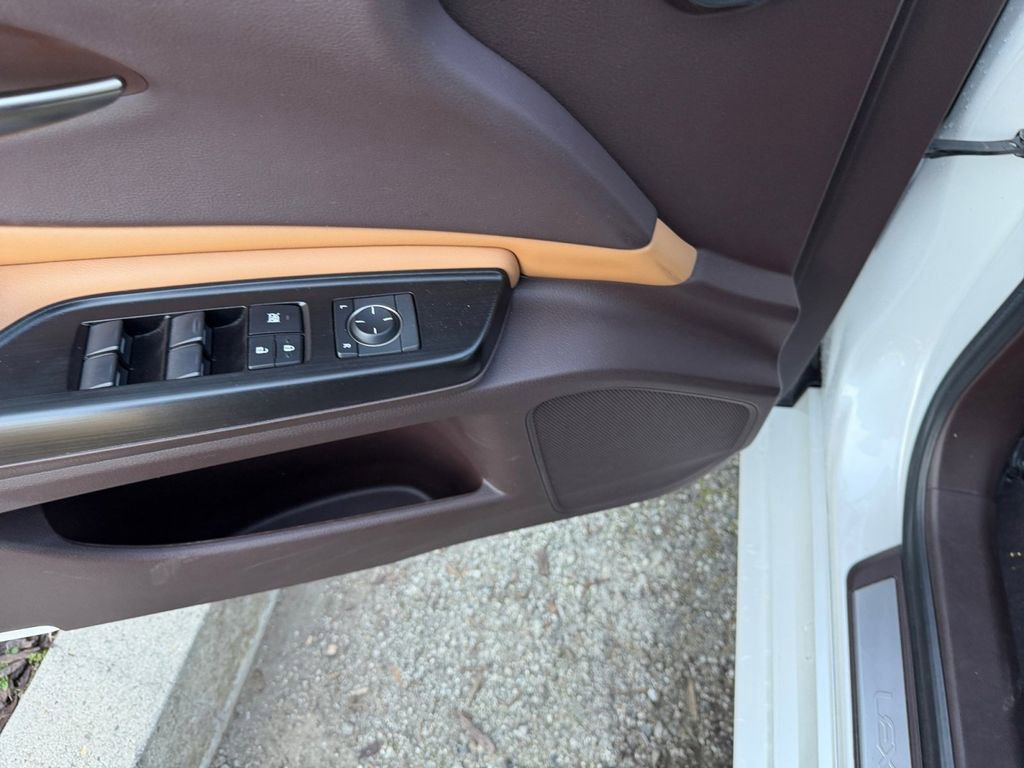 Used 2019 Lexus ES 350 w/ Premium Package image 14