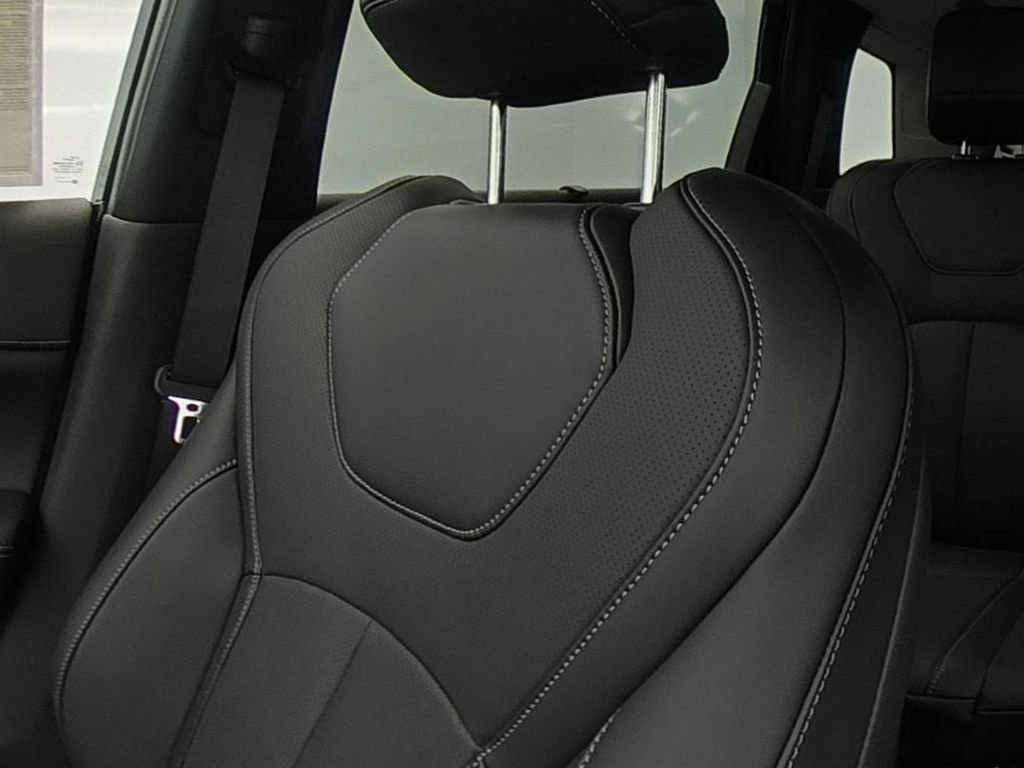 New 2026 INFINITI QX60 Luxe w/ Cargo Package image 16