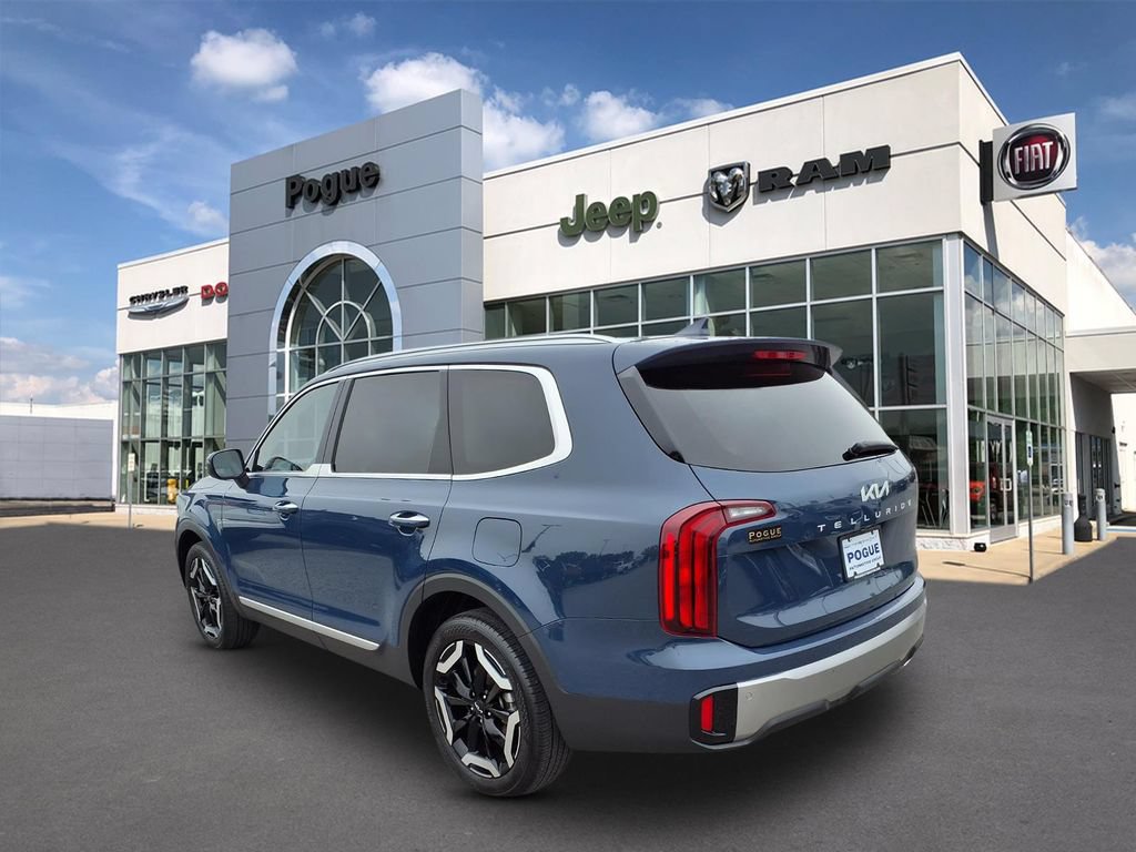 Used 2025 Kia Telluride S FWD image 5