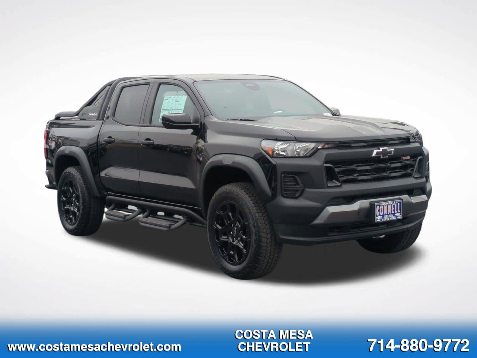 New 2026 Chevrolet Colorado Trail Boss w/ Midnight Edition AWD/4WD image 3