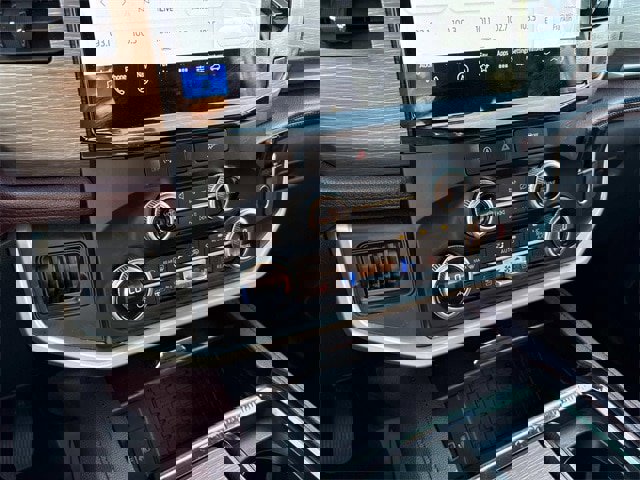 Certified 2023 Ford Expedition Limited image 34