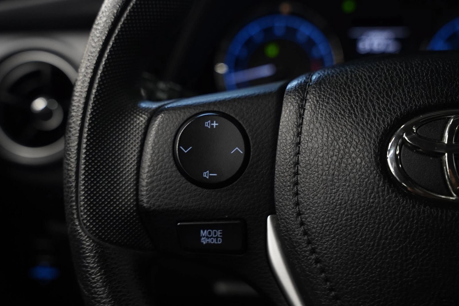 Used 2019 Toyota Corolla LE FWD image 37
