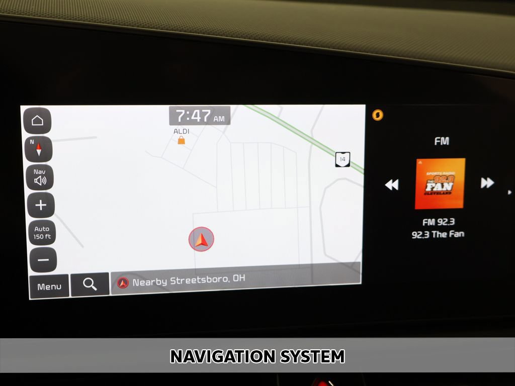Used 2023 Kia Niro EX Touring FWD image 3