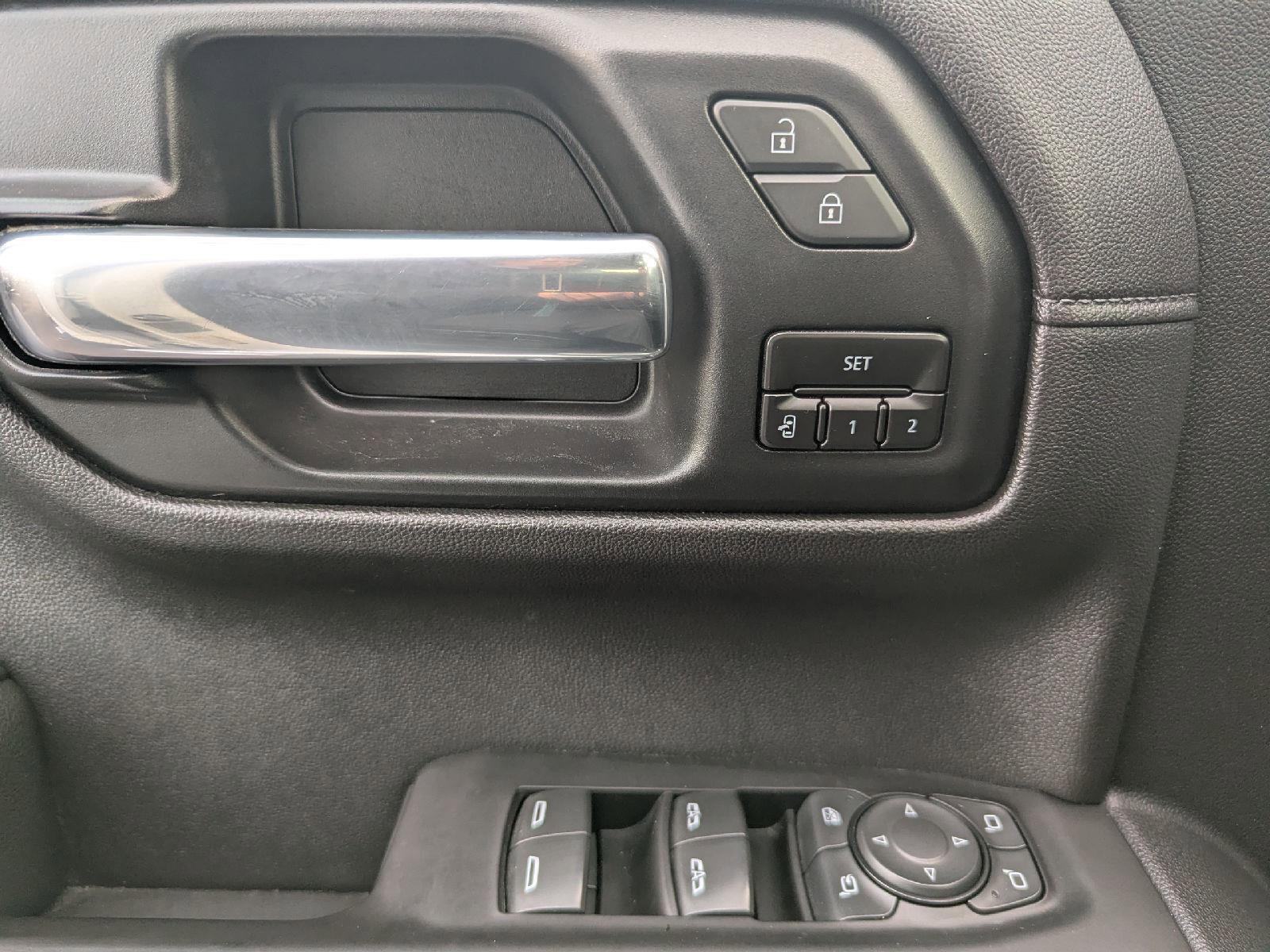 Used 2020 Chevrolet Silverado 1500 LTZ w/ LTZ Convenience Package image 27