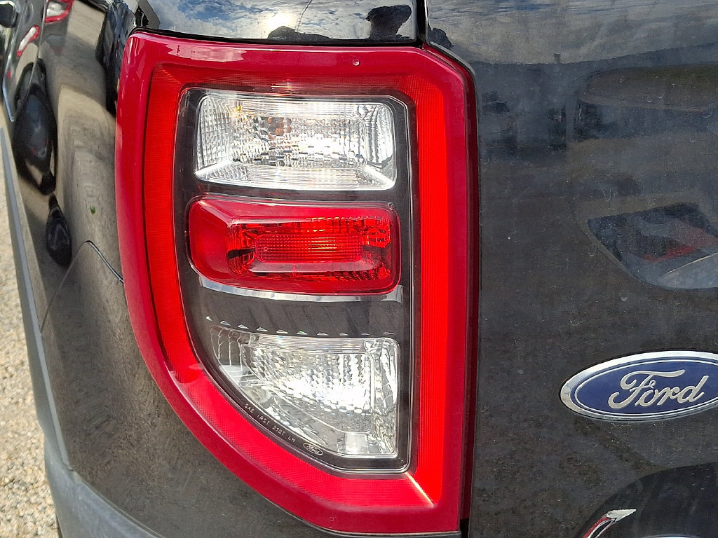 Used 2023 Ford Bronco Sport Outer Banks w/ Tech Package AWD/4WD image 9