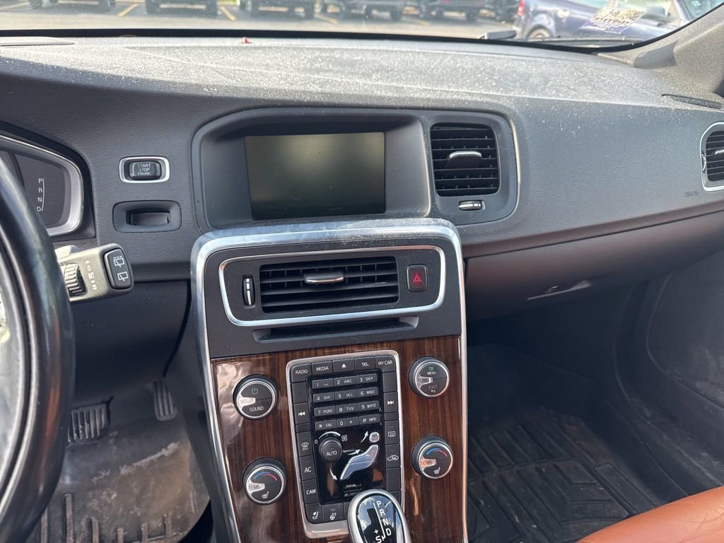 Used 2015 Volvo V60 T5 Premier Plus image 4