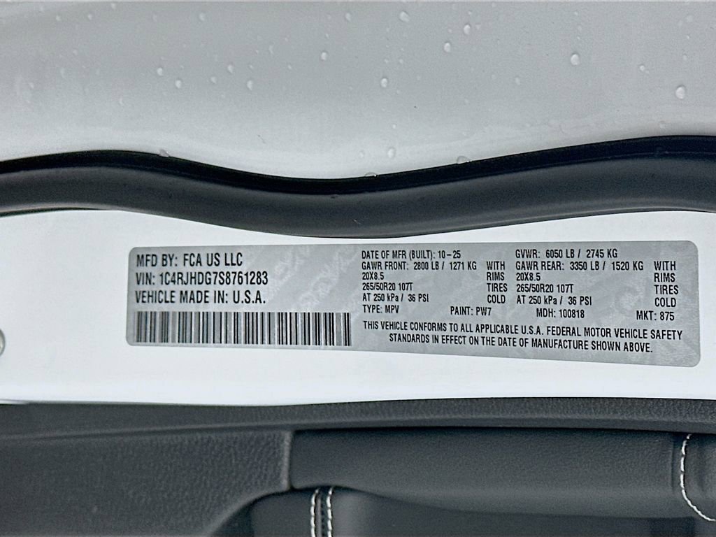 New 2025 Jeep Grand Cherokee Overland w/ Adv Protech Group III image 19