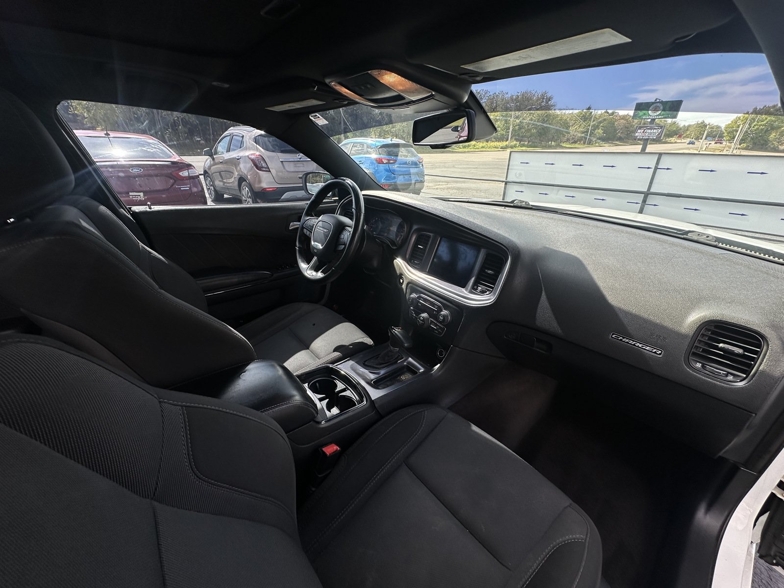 Used 2017 Dodge Charger SXT AWD/4WD image 5